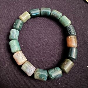 Multi colored agate bracelet.